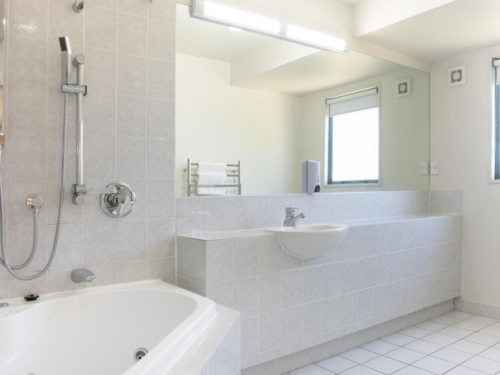 Tuscany Gardens Motor Lodge Nelson Room photo