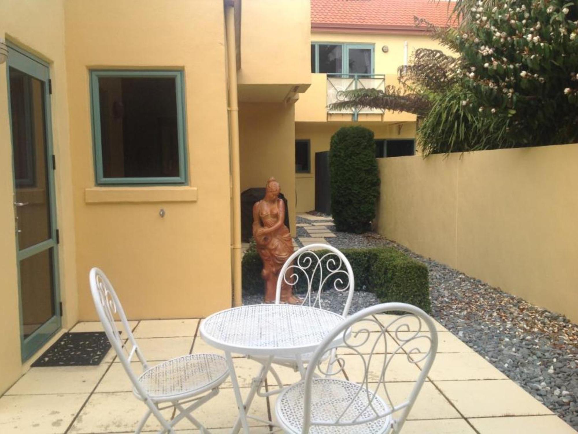 Tuscany Gardens Motor Lodge Nelson Room photo
